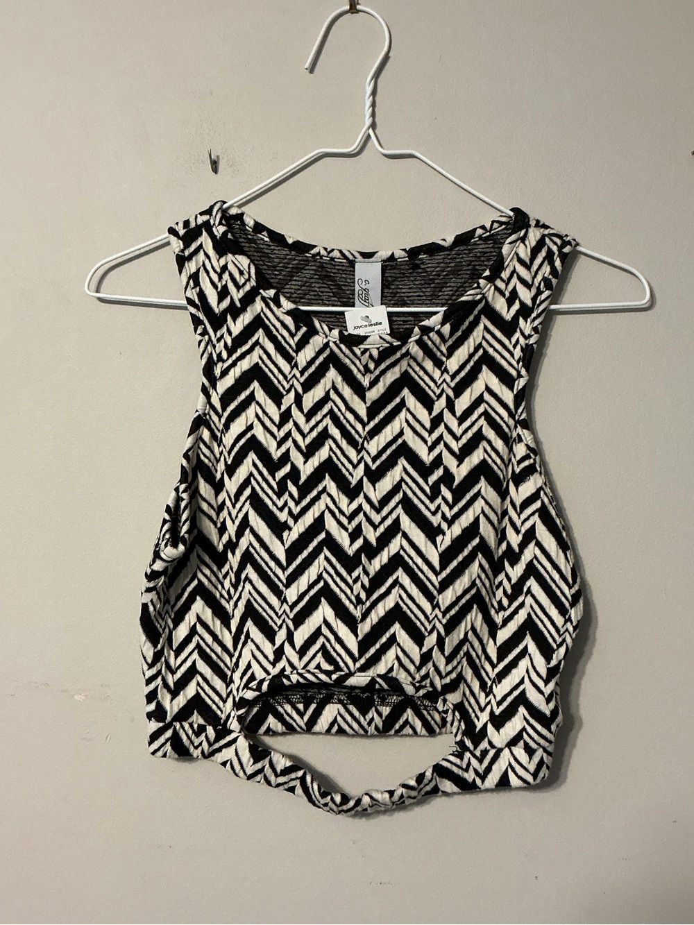 Vintage Joyce Leslie Black & White Chevron Top